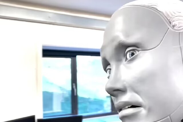 حالات چهره ربات آماکا